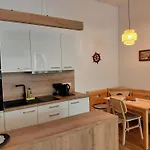 Haus Troja Penzion 3*