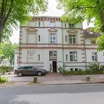 Haus Troja בית הארחה 3*